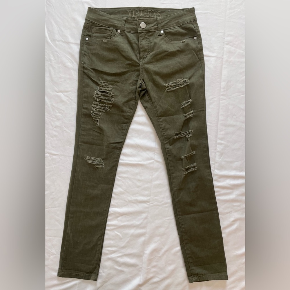 New VIP Jeans Destroyed Pants, Women’s Size 7/8